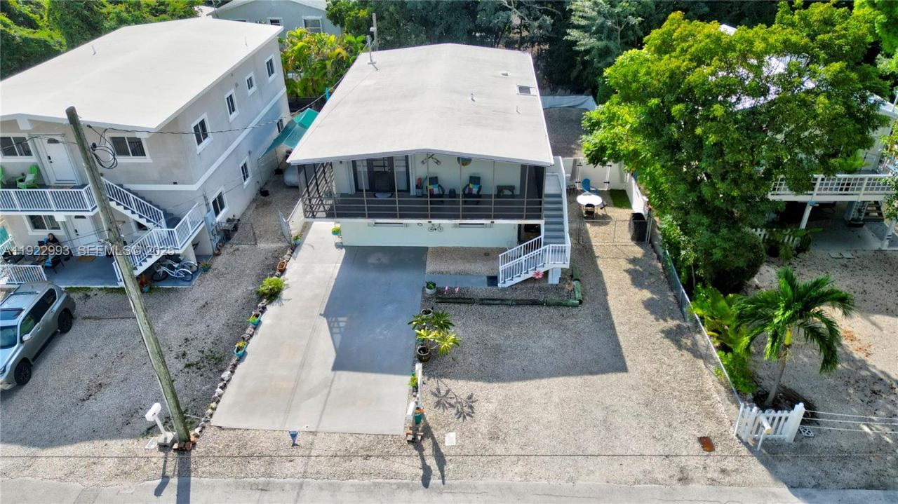 137 Pacific Ave, Tavernier, FL 33070 Photo