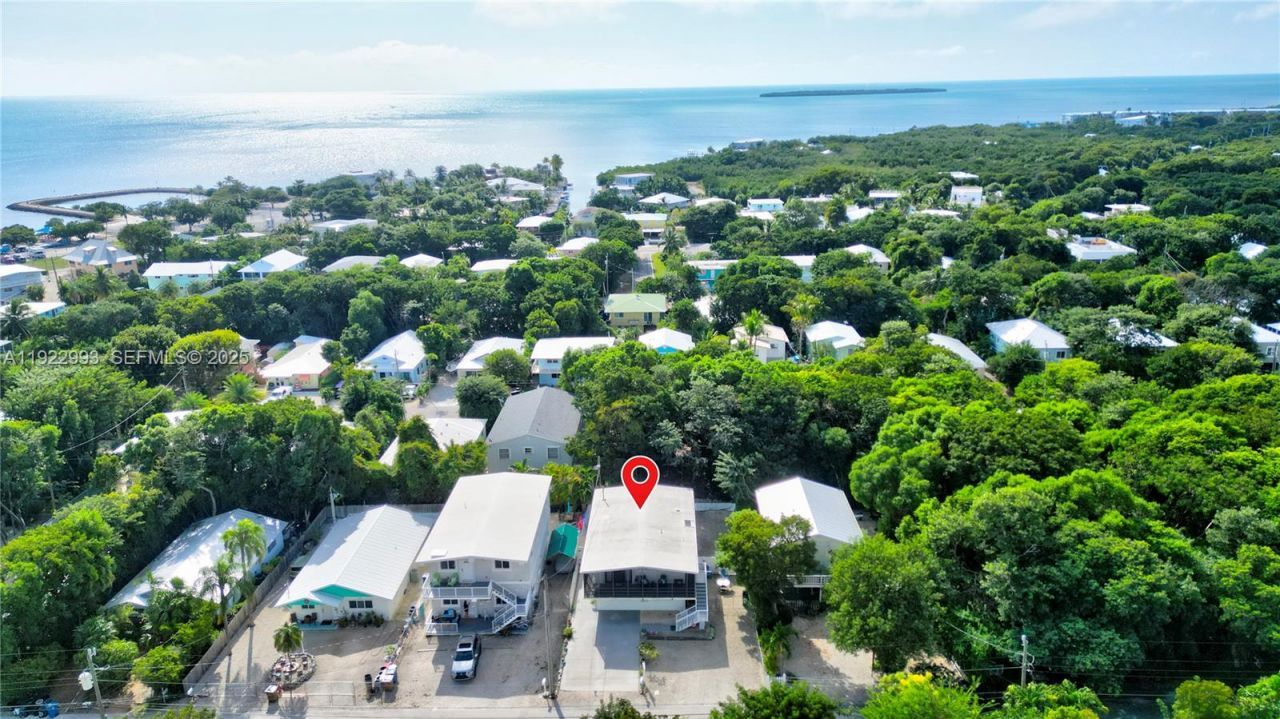 137 Pacific Ave, Tavernier, FL 33070 Photo