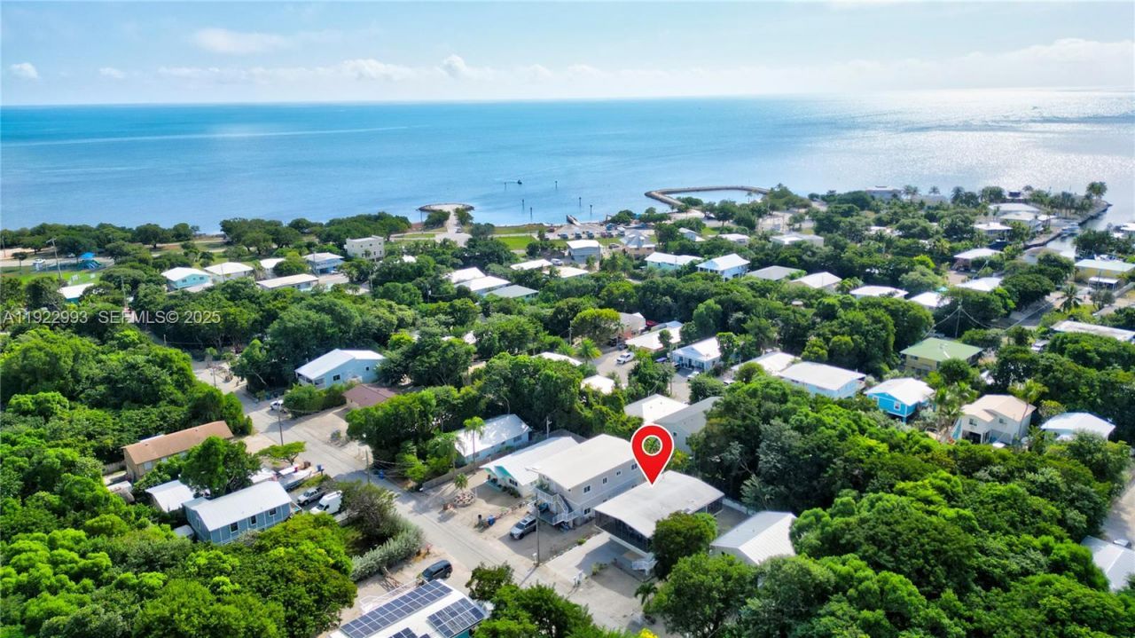 137 Pacific Ave, Tavernier, FL 33070 Photo