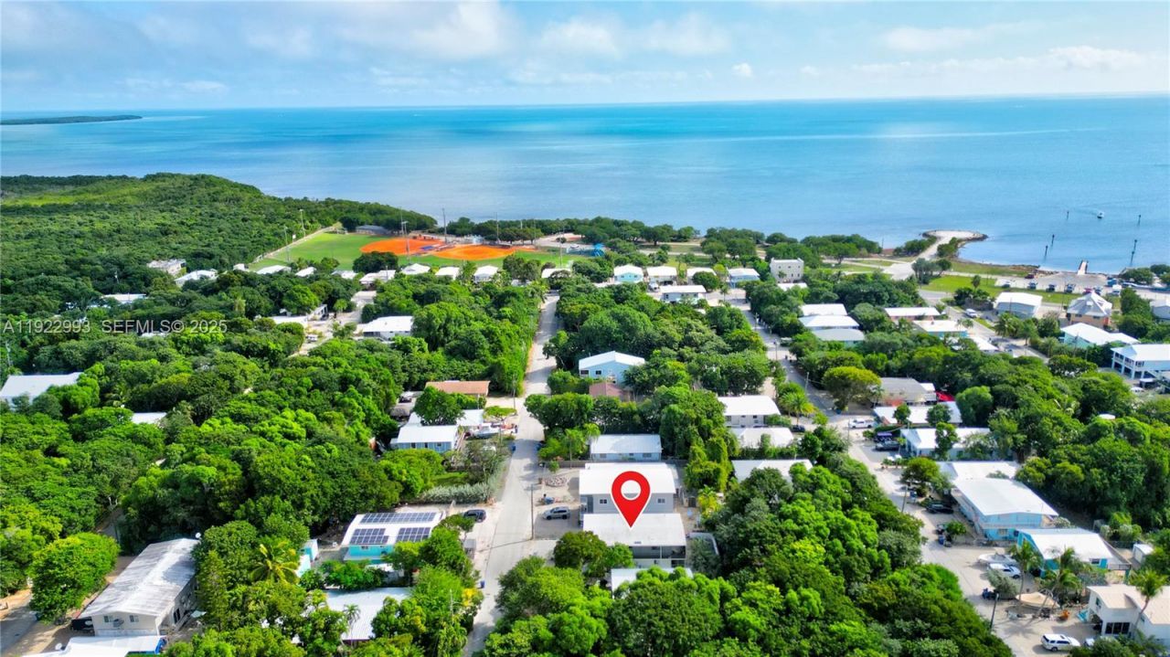 137 Pacific Ave, Tavernier, FL 33070 Photo