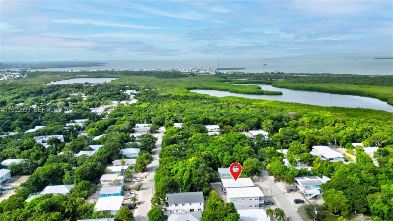 137 Pacific Ave, Tavernier, FL 33070 Photo