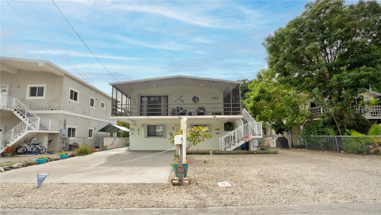 137 Pacific Ave, Tavernier, FL 33070 Photo