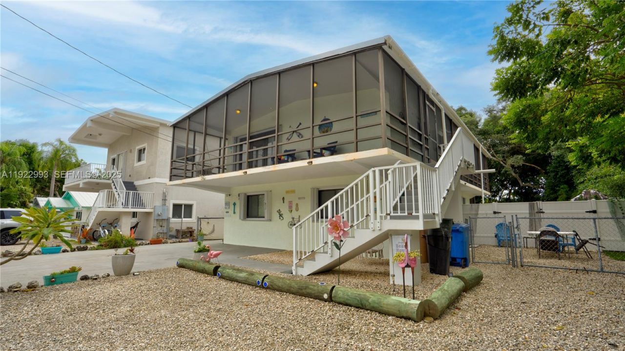 137 Pacific Ave, Tavernier, FL 33070 Photo