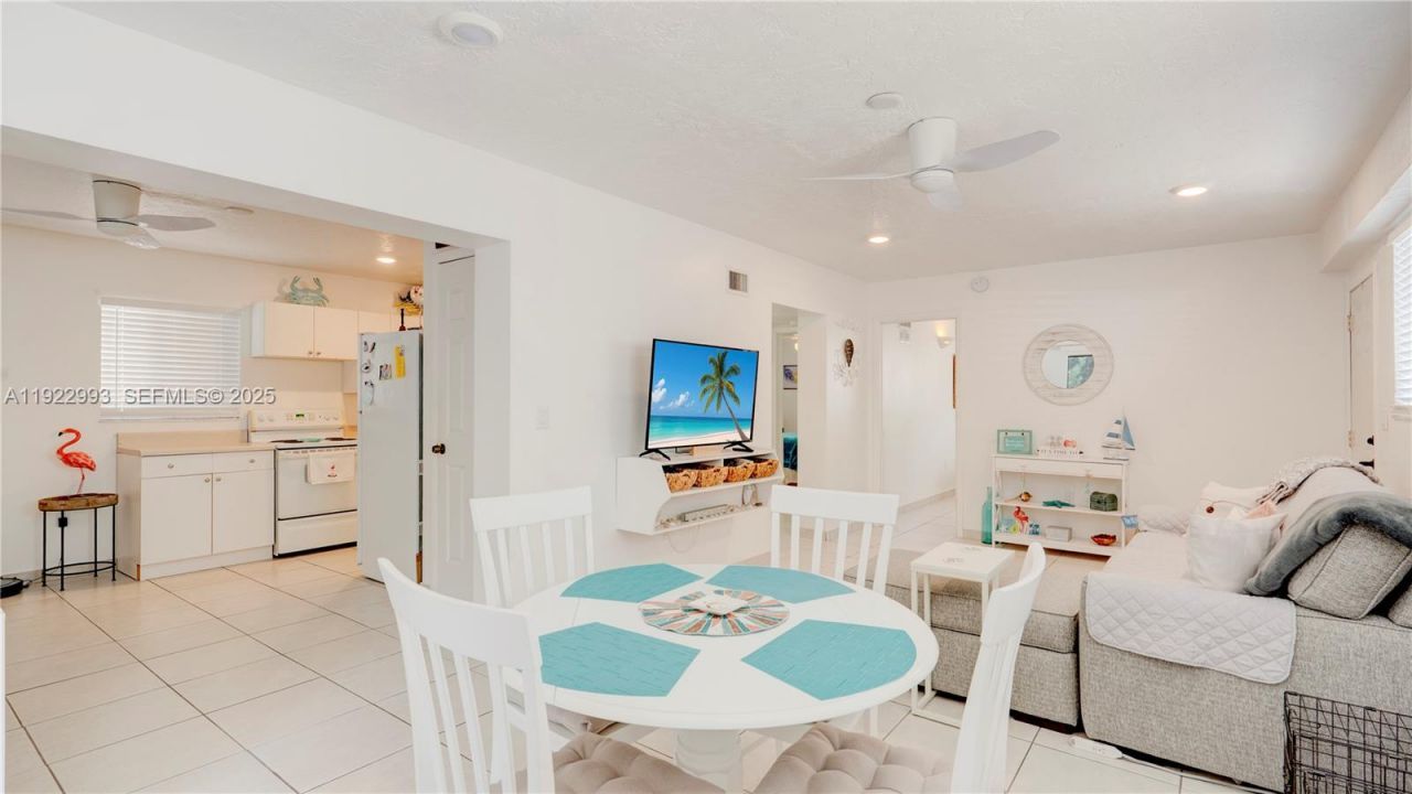 137 Pacific Ave, Tavernier, FL 33070 Photo