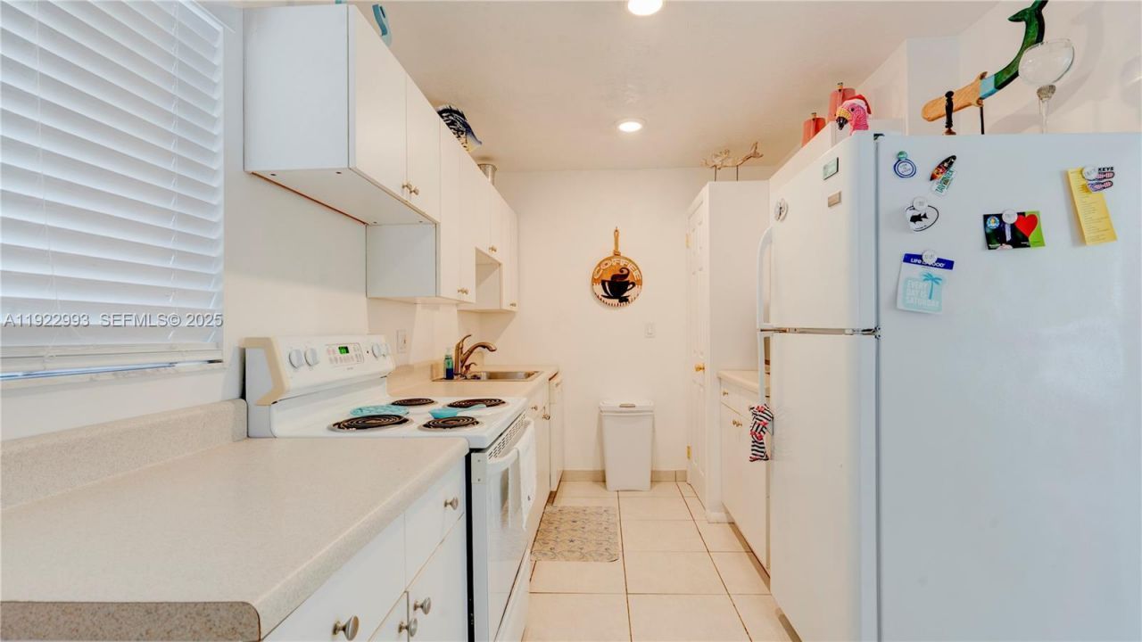 137 Pacific Ave, Tavernier, FL 33070 Photo