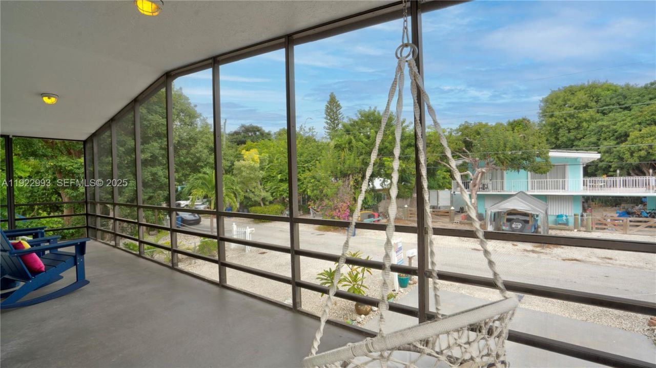 137 Pacific Ave, Tavernier, FL 33070 Photo