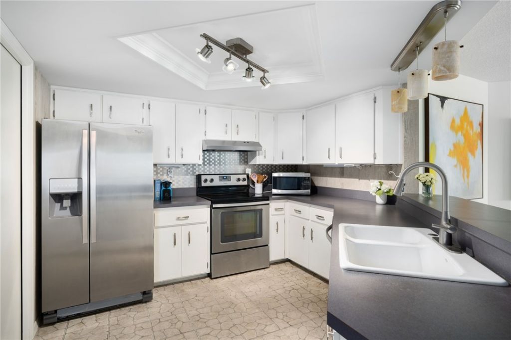1825 Mooringline Drive, Unit 2-F, Vero Beach, FL 32963 Photo
