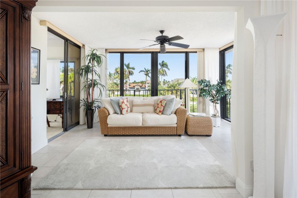 1825 Mooringline Drive, Unit 2-F, Vero Beach, FL 32963 Photo
