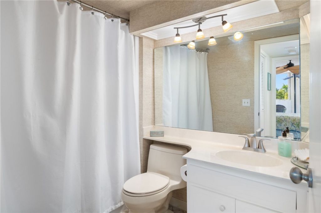1825 Mooringline Drive, Unit 2-F, Vero Beach, FL 32963 Photo