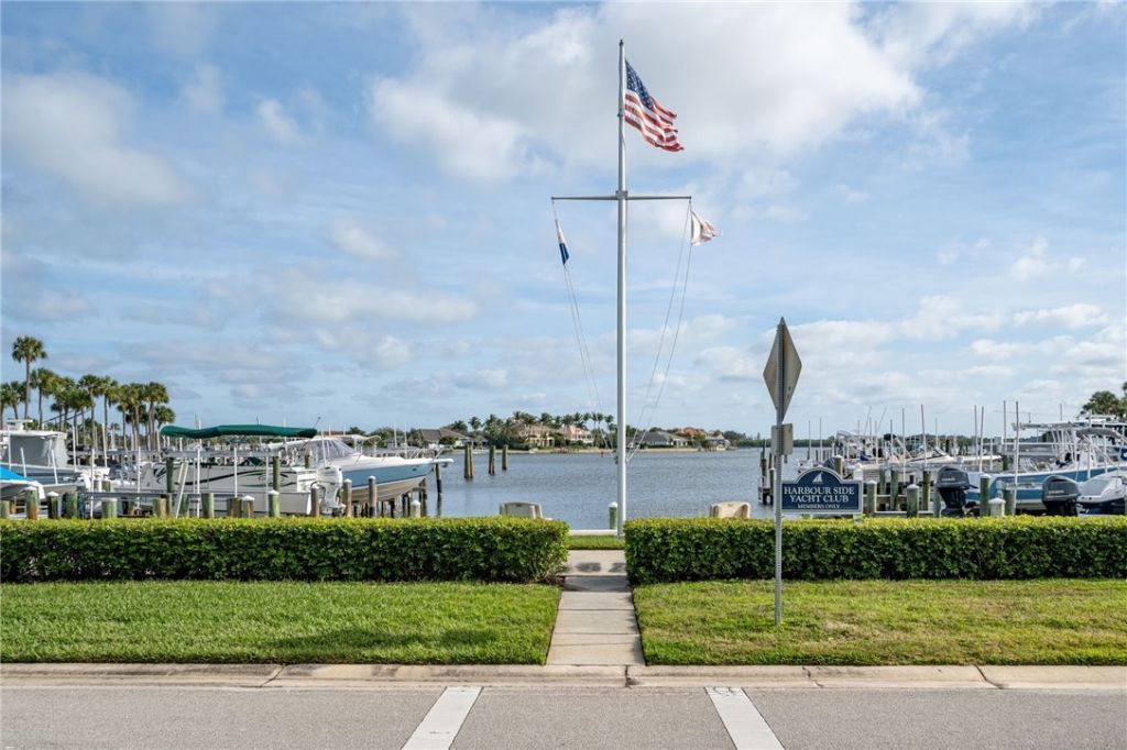 1825 Mooringline Drive, Unit 2-F, Vero Beach, FL 32963 Photo