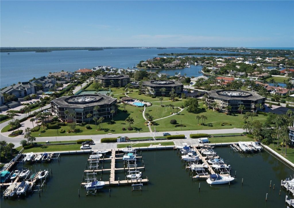 1825 Mooringline Drive, Unit 2-F, Vero Beach, FL 32963 Photo