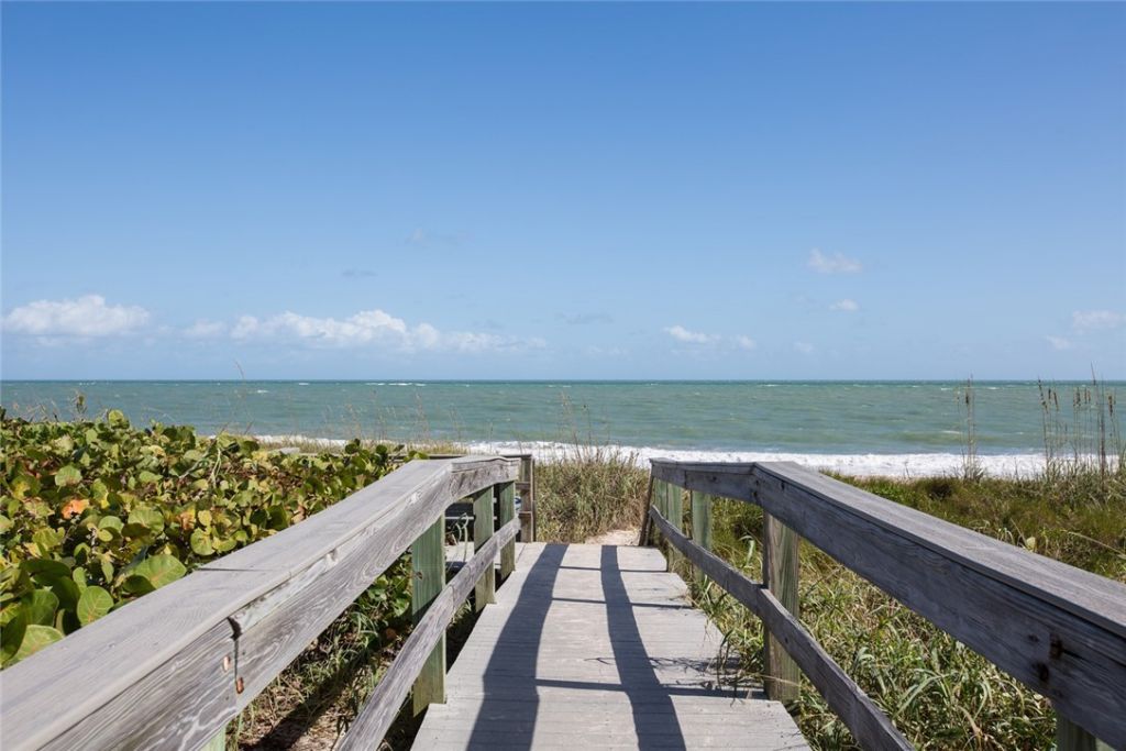 1825 Mooringline Drive, Unit 2-F, Vero Beach, FL 32963 Photo