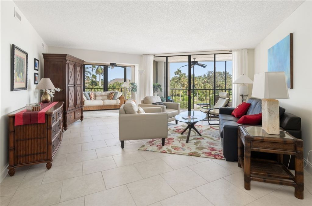 1825 Mooringline Drive, Unit 2-F, Vero Beach, FL 32963 Photo