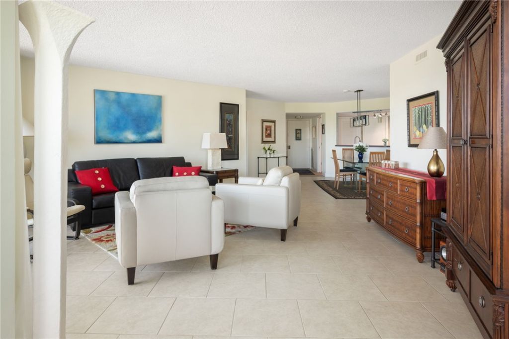 1825 Mooringline Drive, Unit 2-F, Vero Beach, FL 32963 Photo