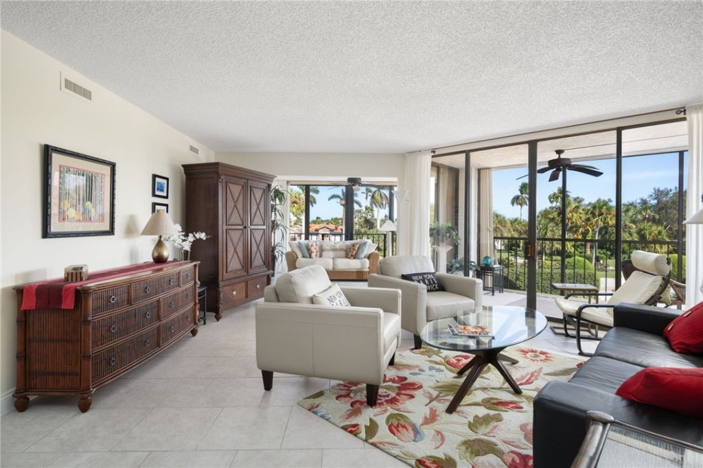1825 Mooringline Drive, Unit 2-F, Vero Beach, FL 32963 Photo