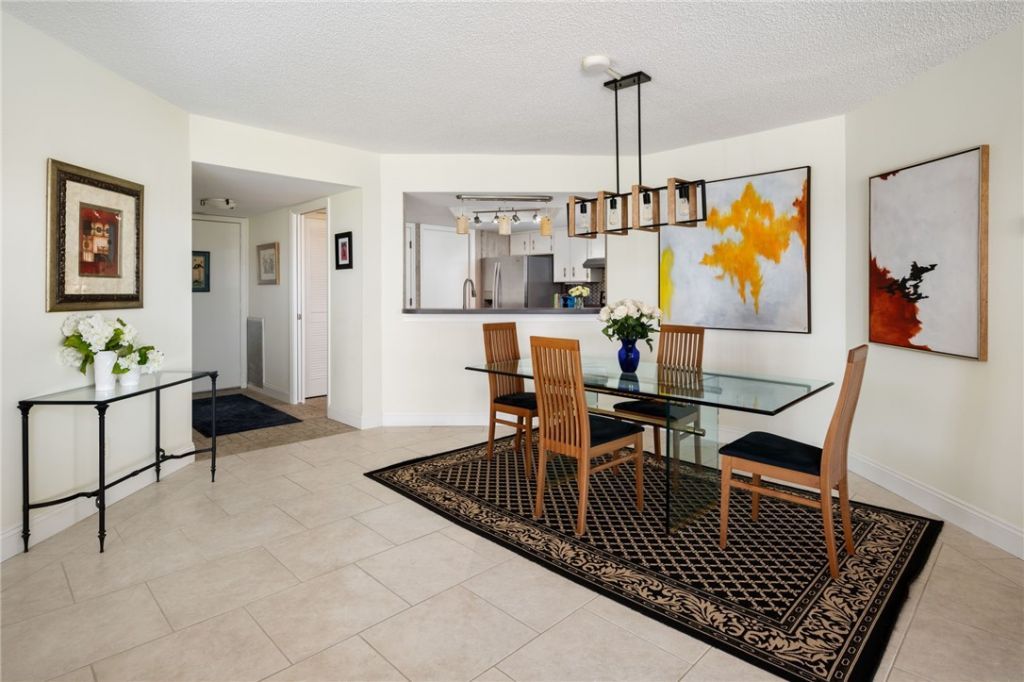 1825 Mooringline Drive, Unit 2-F, Vero Beach, FL 32963 Photo