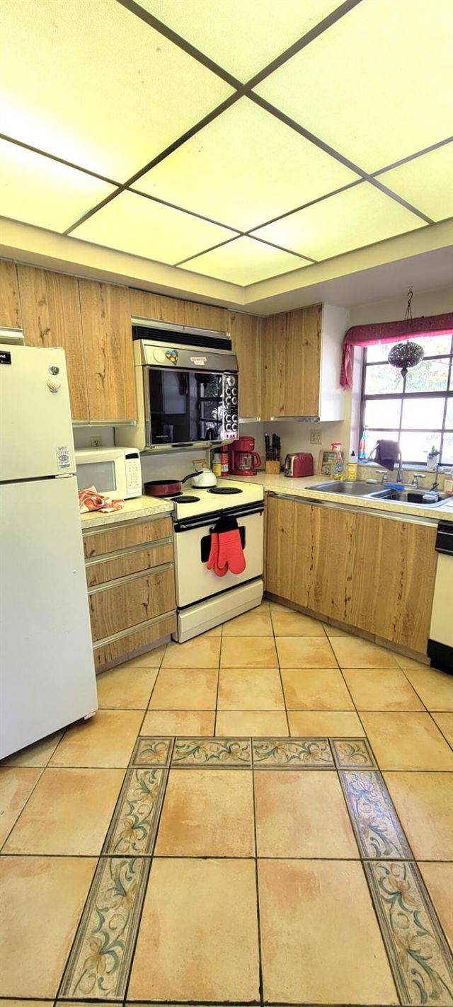 493 SW 28th Avenue, Delray Beach, FL 33445 Photo