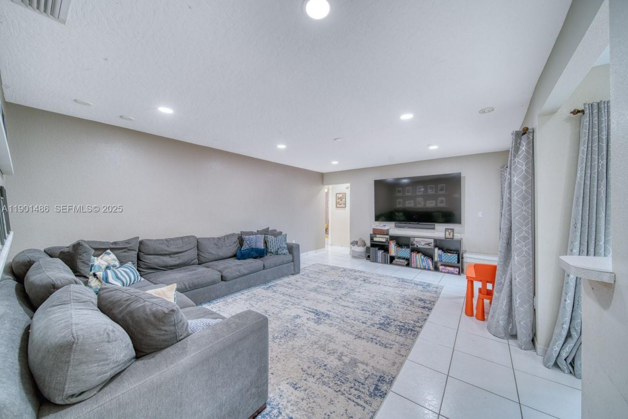 10860 SW 124th Rd, Miami, FL 33176 Photo