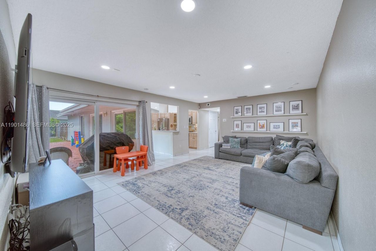 10860 SW 124th Rd, Miami, FL 33176 Photo