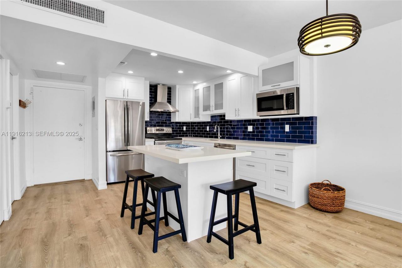 100 Edgewater Dr, Unit 225, Coral Gables, FL 33133 Photo