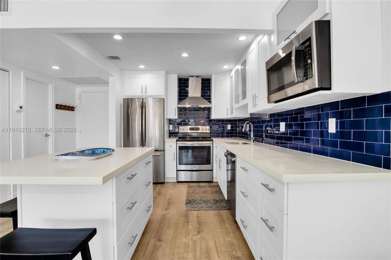 100 Edgewater Dr, Unit 225, Coral Gables, FL 33133 Photo