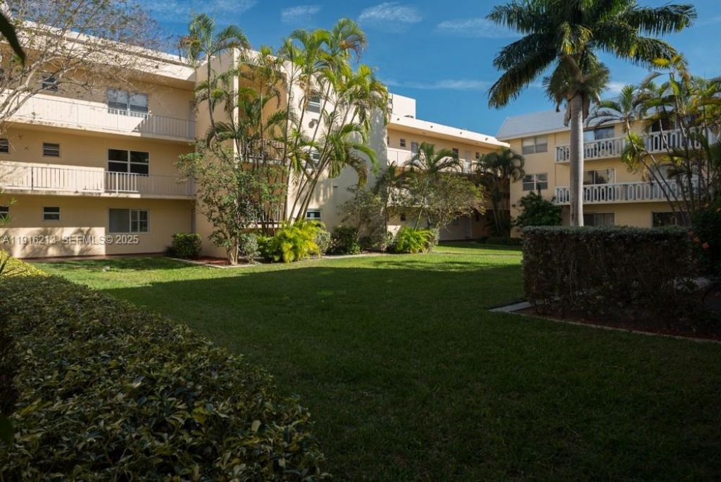 100 Edgewater Dr, Unit 225, Coral Gables, FL 33133 Photo