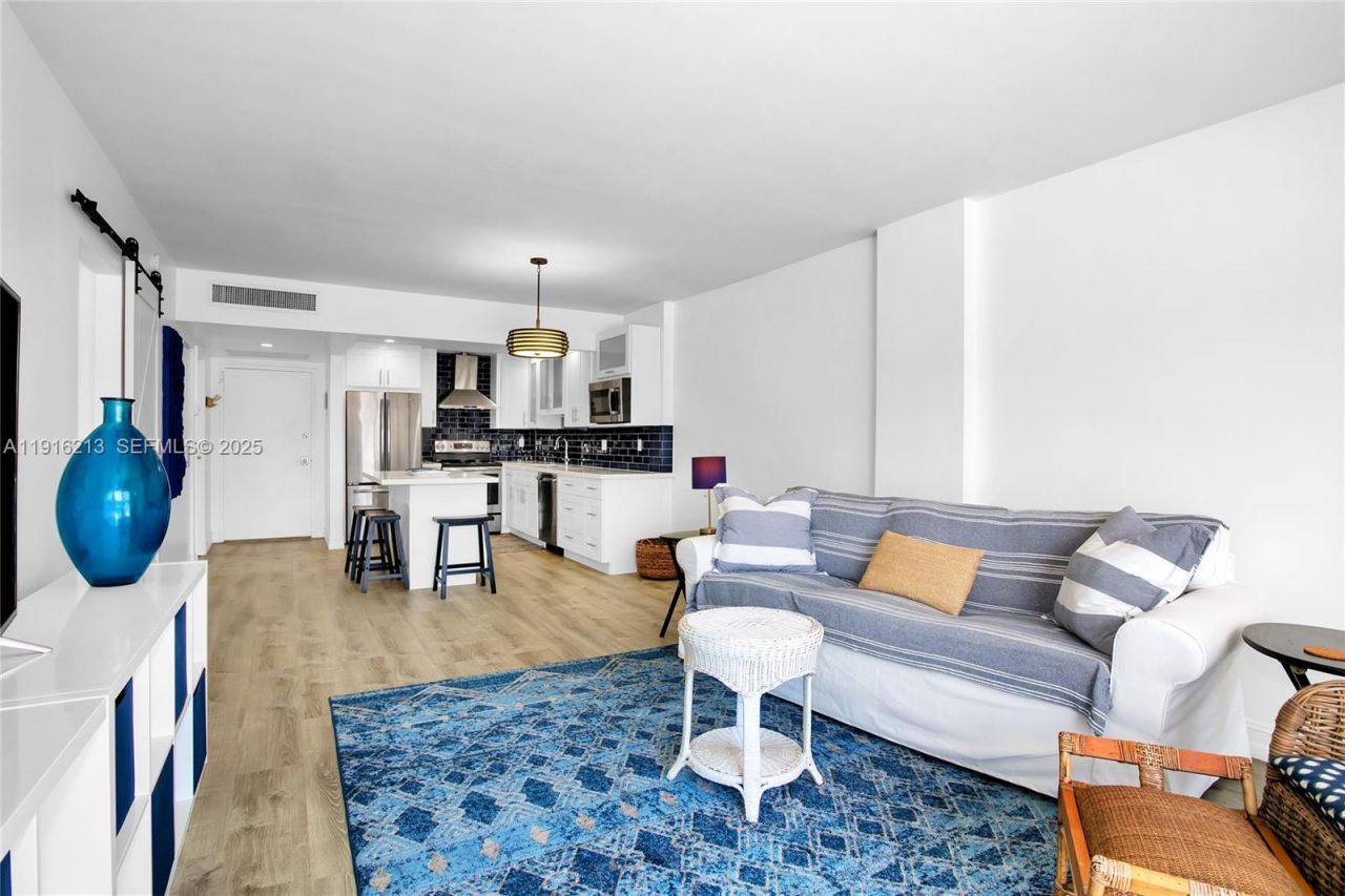 100 Edgewater Dr, Unit 225, Coral Gables, FL 33133 Photo