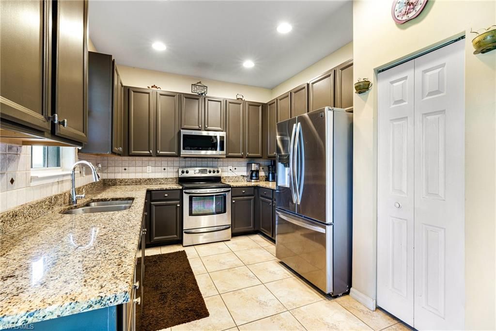 8657 Sumner Ave, Fort Myers, FL 33908 Photo