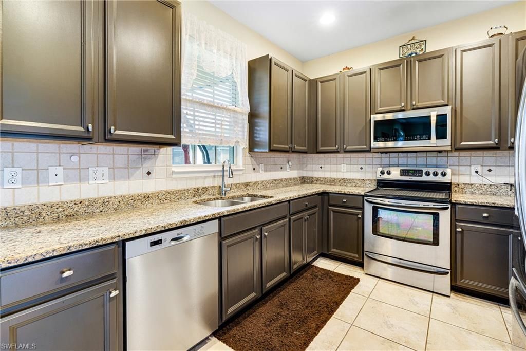 8657 Sumner Ave, Fort Myers, FL 33908 Photo