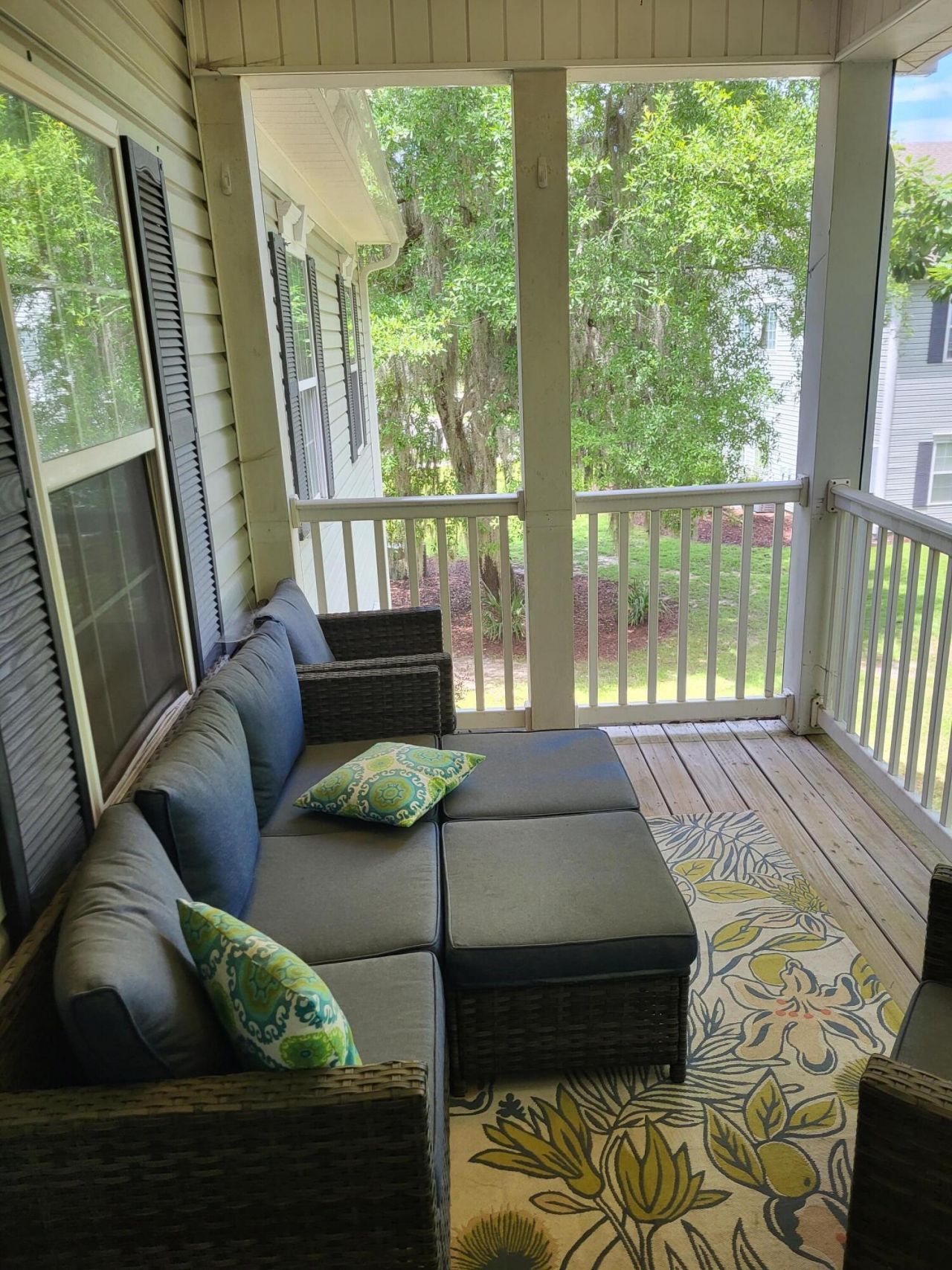 407 S Elgin Court Photo 18