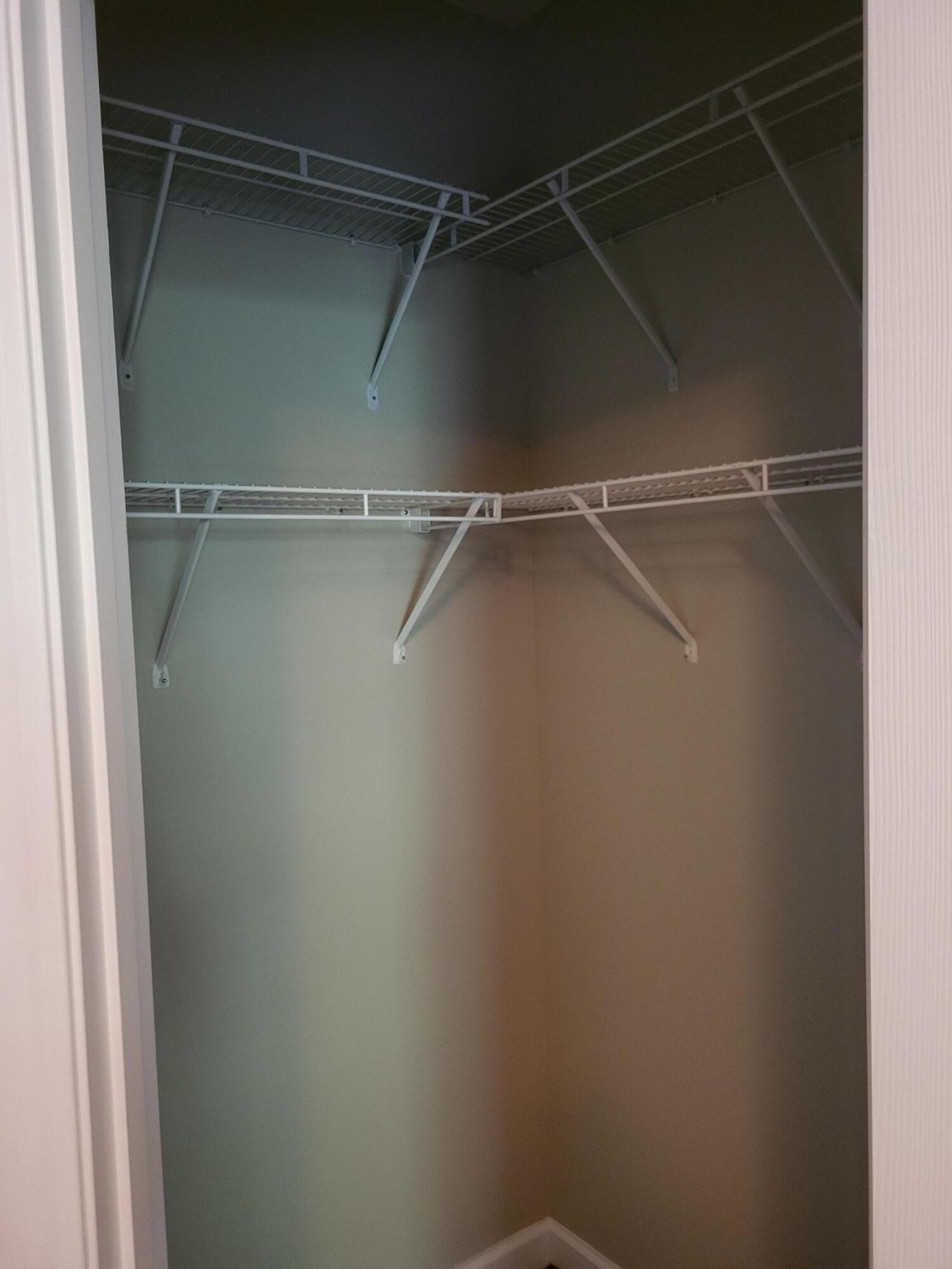 407 S Elgin Court Photo 35