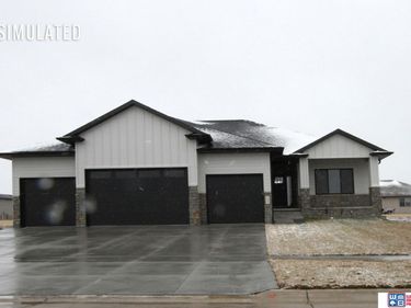 9301 Castle Pine Drive, Lincoln, NE 68516