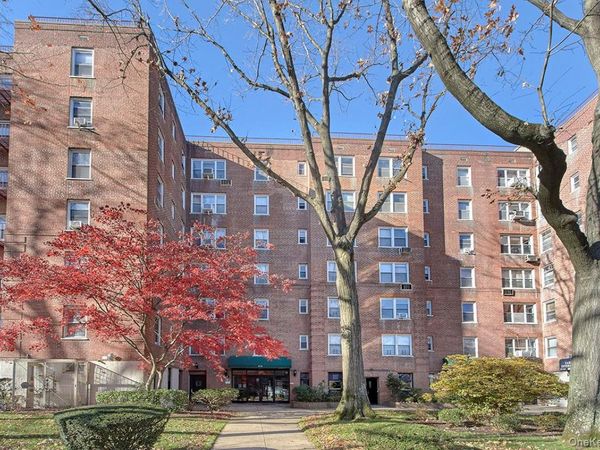 27-10 Parsons Boulevard, Unit 6H, Flushing, NY 11354