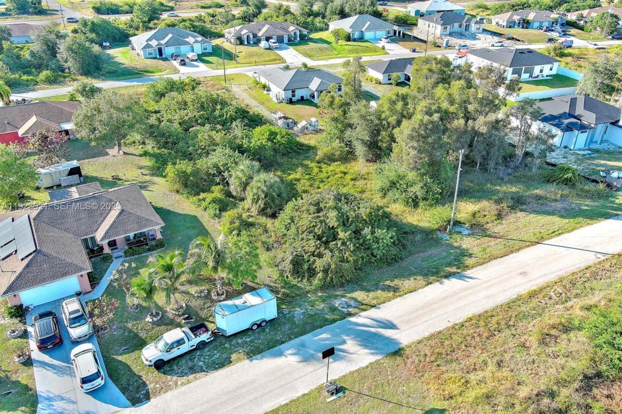 394 Palencia Ave, Lehigh Acres, FL 33974 Photo