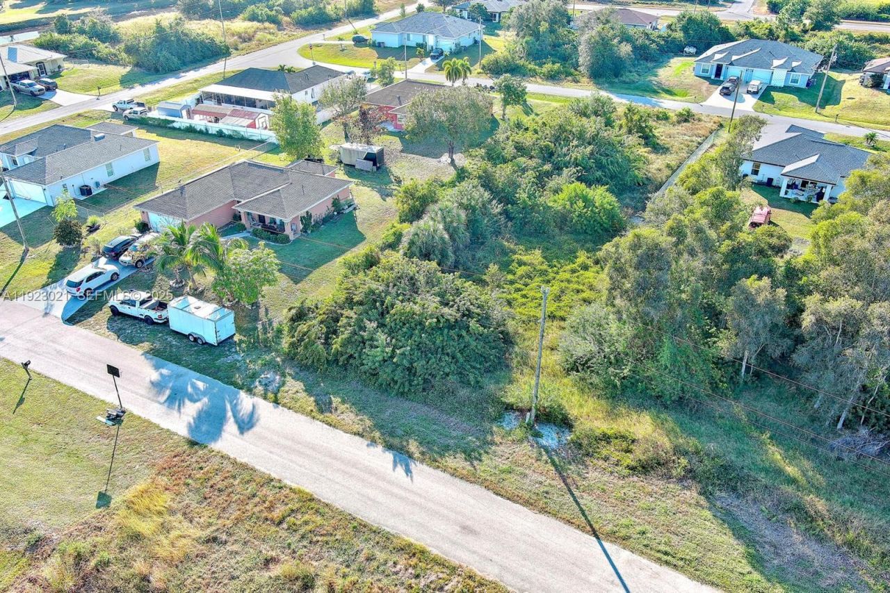 394 Palencia Ave, Lehigh Acres, FL 33974 Photo