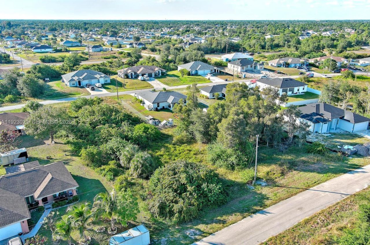 394 Palencia Ave, Lehigh Acres, FL 33974 Photo