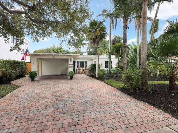 720 NE 17TH TE, Fort Lauderdale, FL 33304