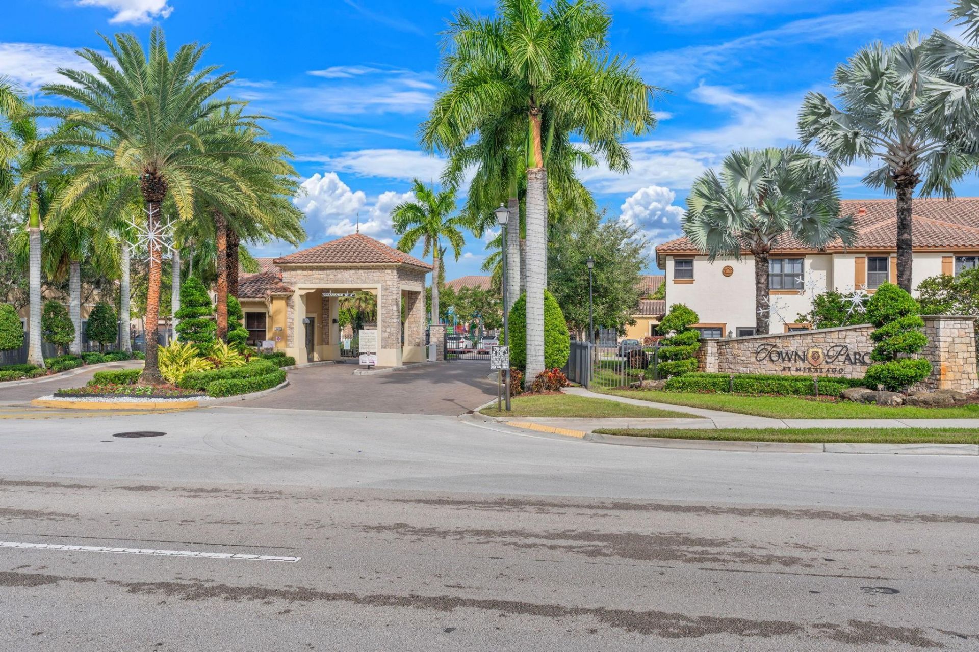 9596 Town Parc Cir N, Unit 9596, Parkland, FL 33076 Photo