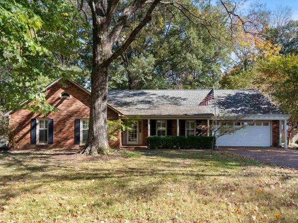 1528 HOLLY HILL DR, Germantown, TN 38138
