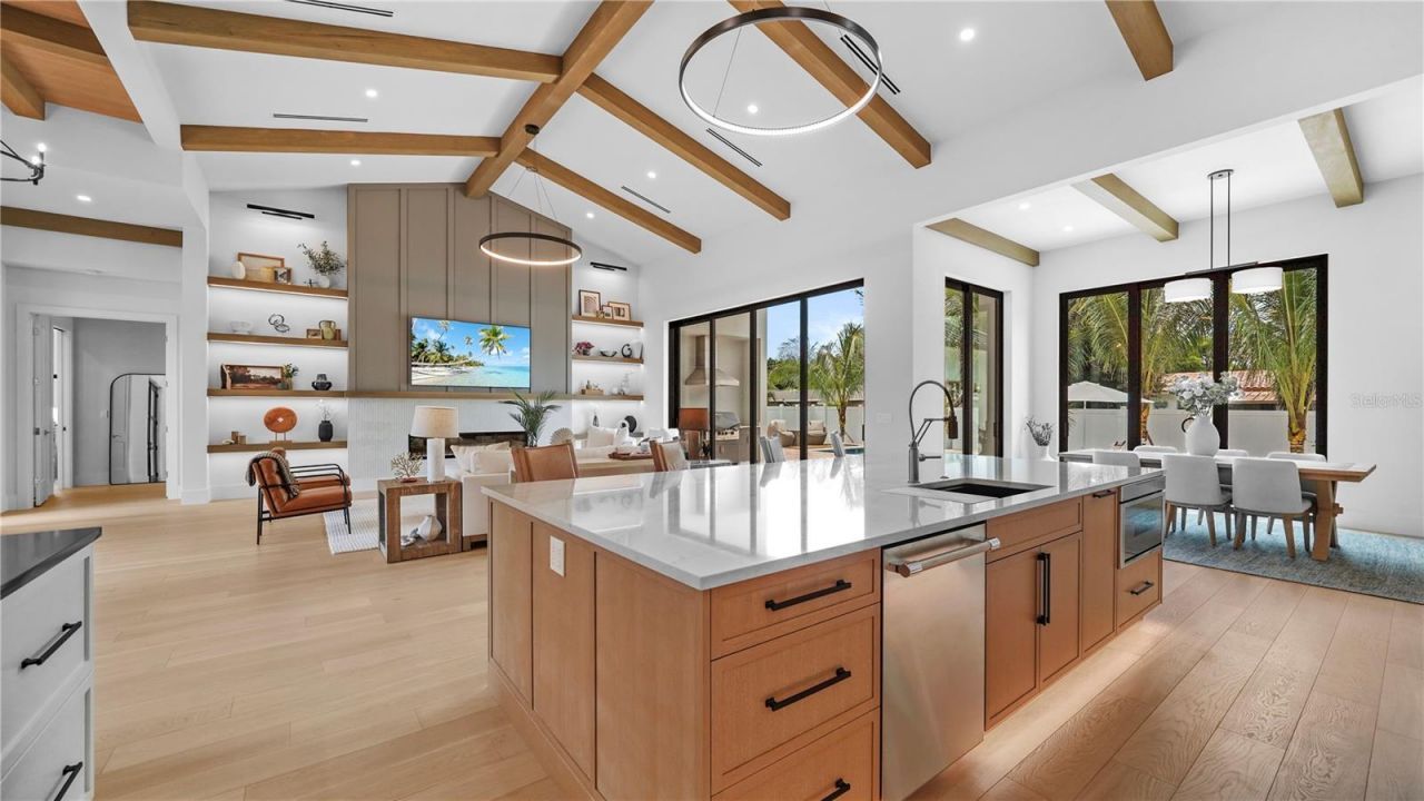 1915 Tulip Drive, Sarasota, FL 34239 Photo