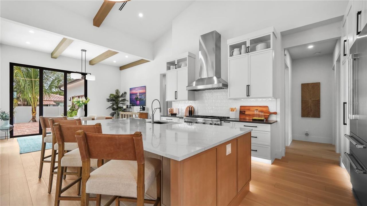 1915 Tulip Drive, Sarasota, FL 34239 Photo