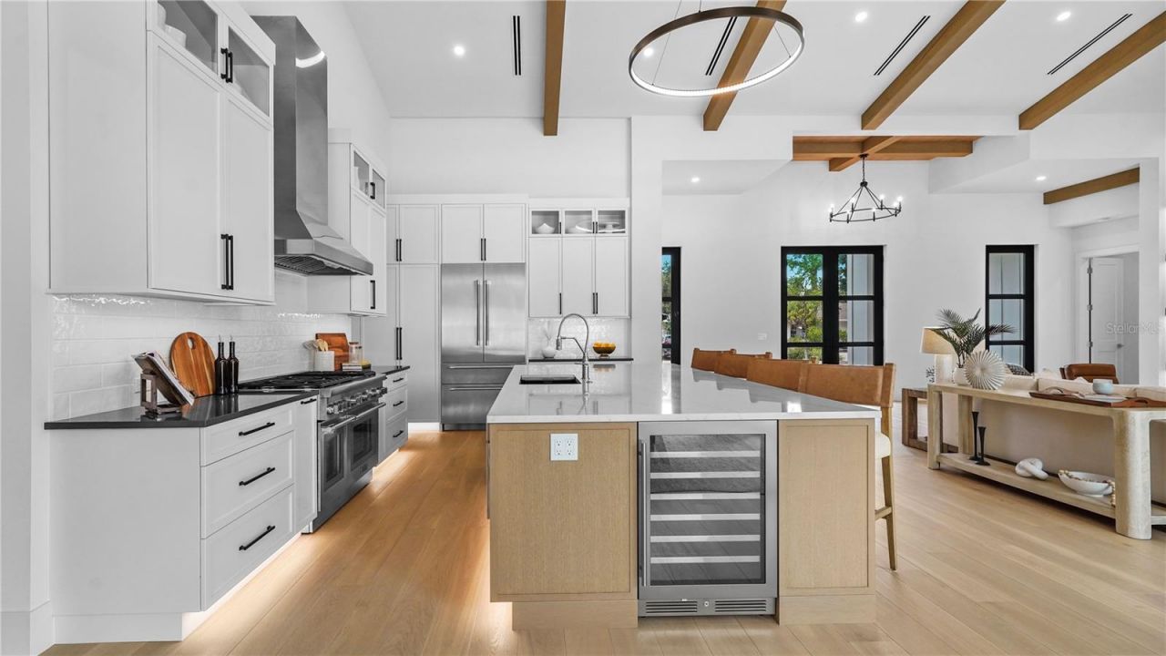 1915 Tulip Drive, Sarasota, FL 34239 Photo