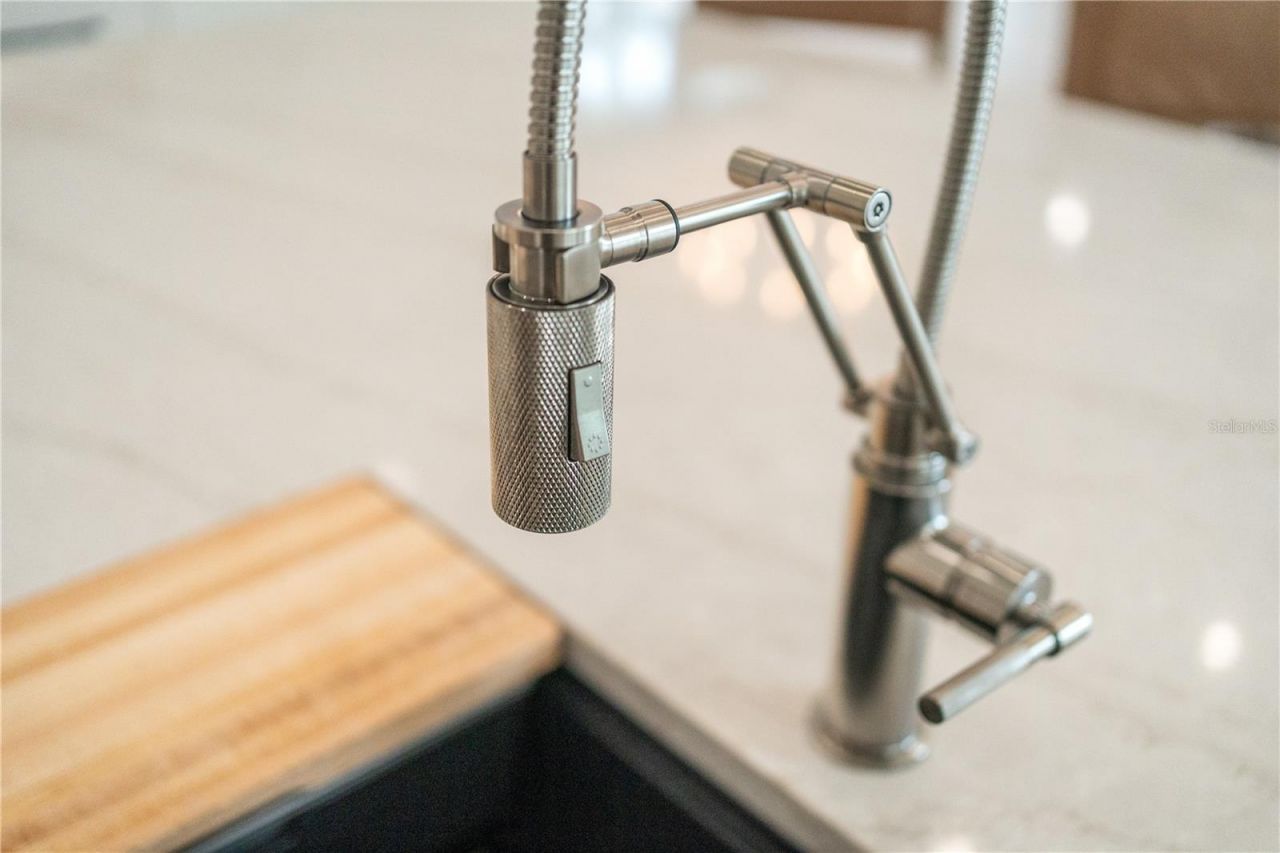 1915 Tulip Drive, Sarasota, FL 34239 Photo