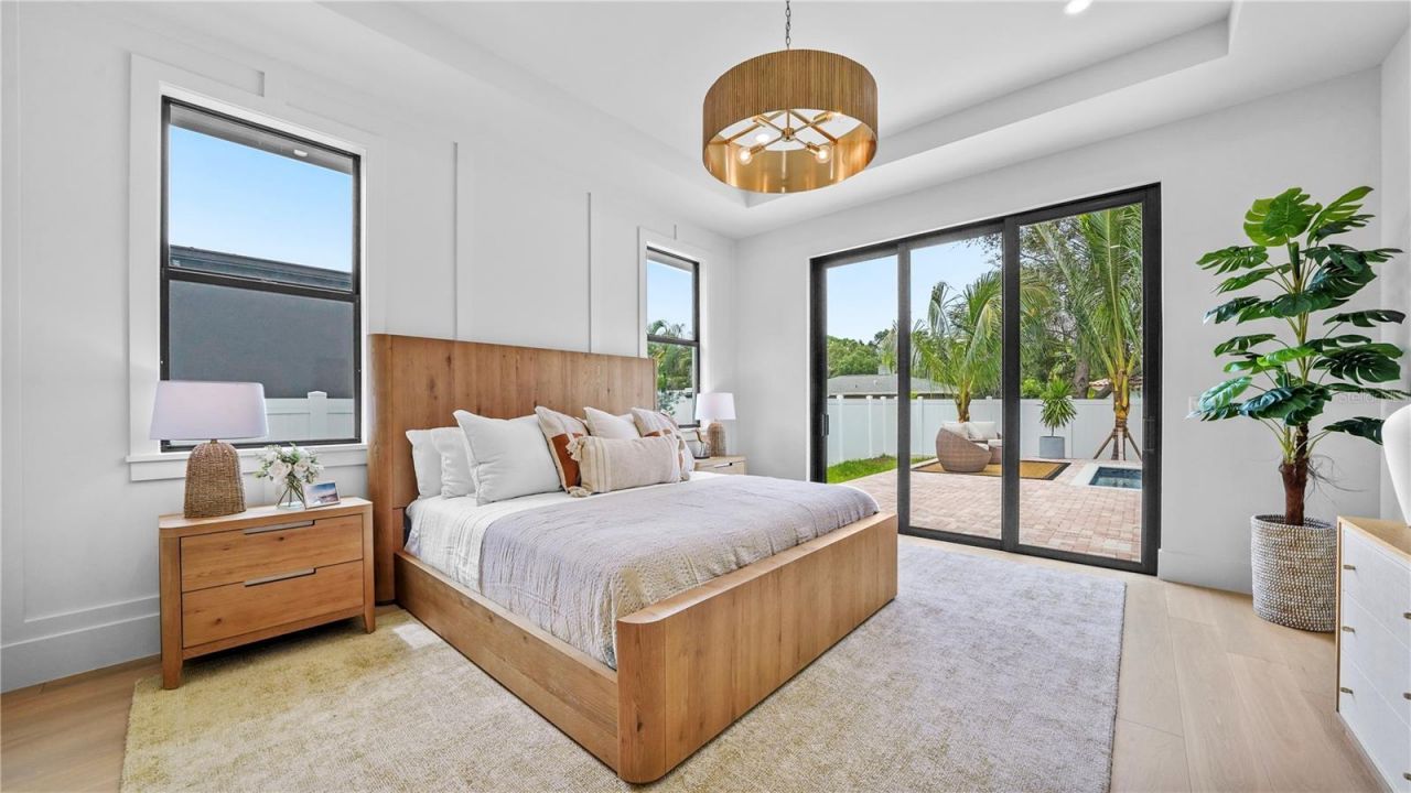 1915 Tulip Drive, Sarasota, FL 34239 Photo