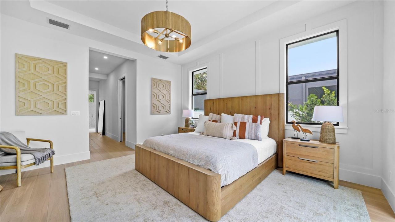 1915 Tulip Drive, Sarasota, FL 34239 Photo