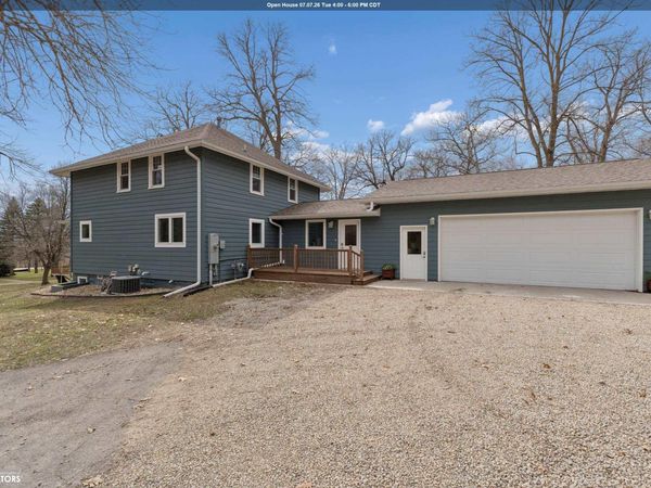 4466 Park Avenue, Clear Lake, IA 50428