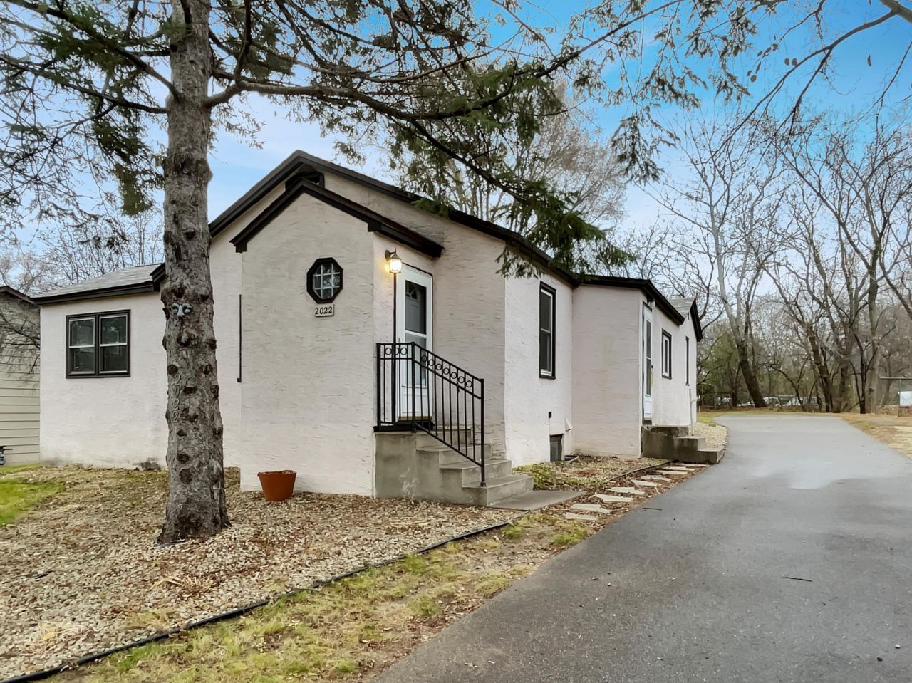 2022 English Street, Maplewood, MN 55109 Main Photo