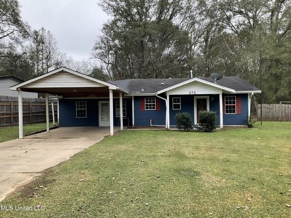 372 E Madison Street, Bolton, MS 39041