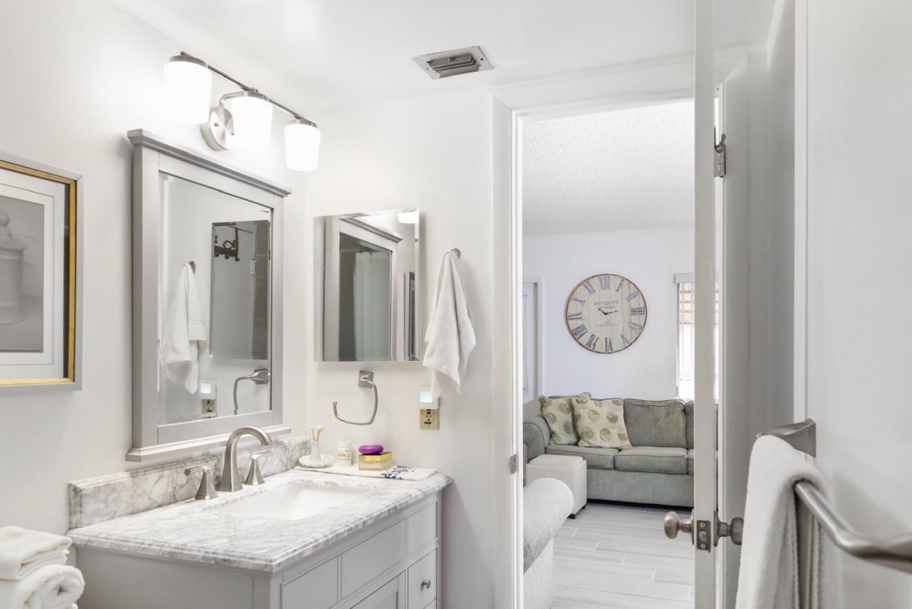 106 Lake Pine Circle, Unit C-1, Greenacres, FL 33463 Photo