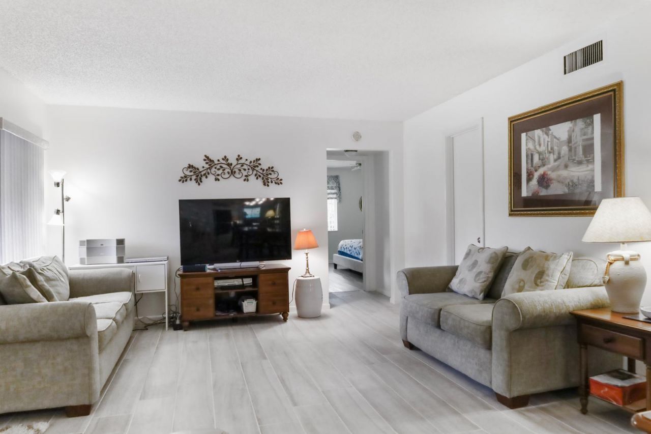 106 Lake Pine Circle, Unit C-1, Greenacres, FL 33463 Photo